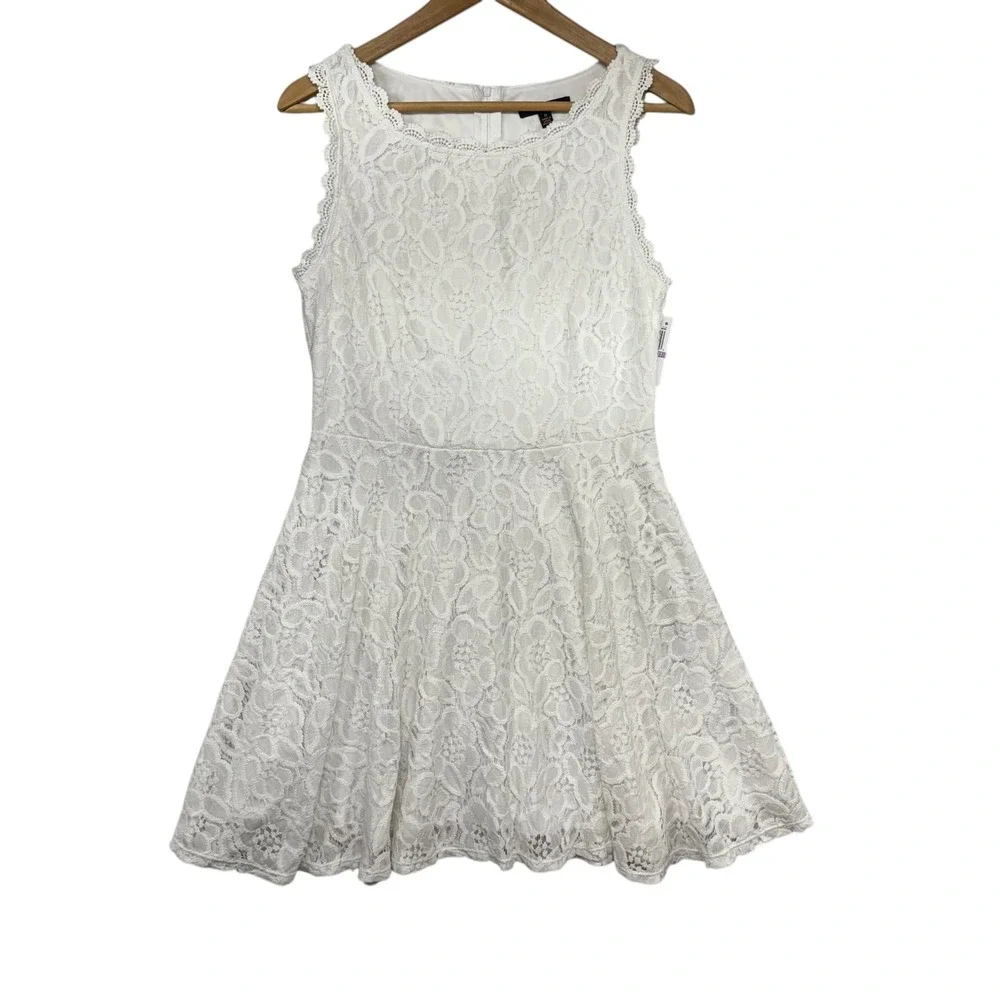 City Studio White Lace Fit Flare Dress Sleeveless Scalloped Neckline Size‎ 11